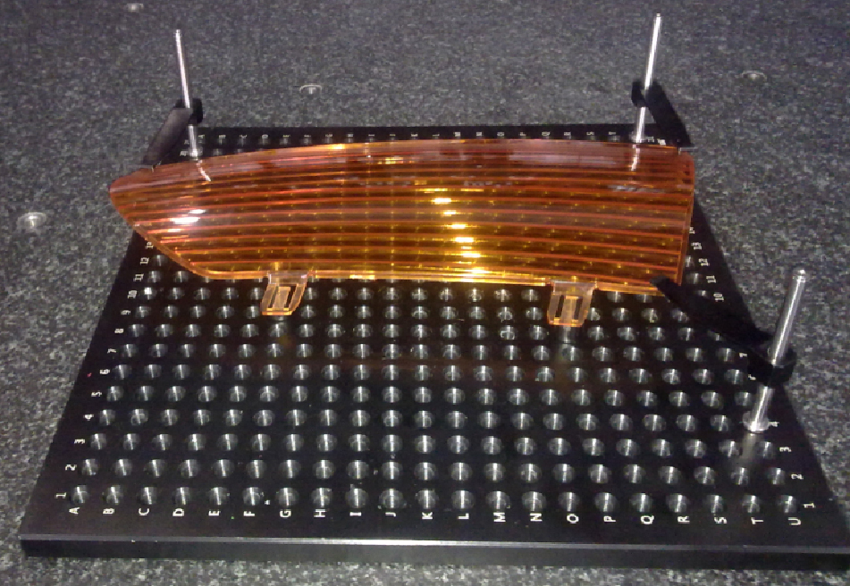 汽车车灯检测应用案例(图1) 汽车车灯检测应用案例(图1)